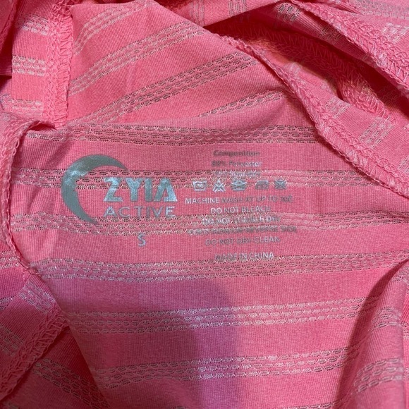 Zyia Active Pink Nimbus Split Back Tank Top - Picture 5 of 5